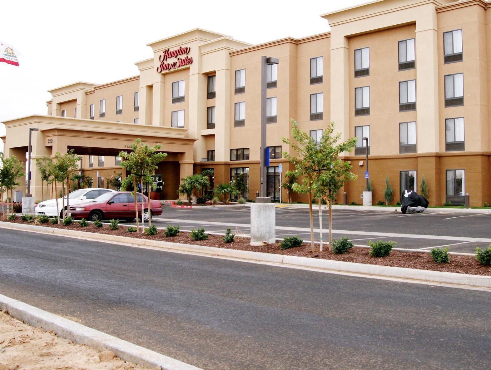 Hampton Inn & Suites Madera Exterior photo
